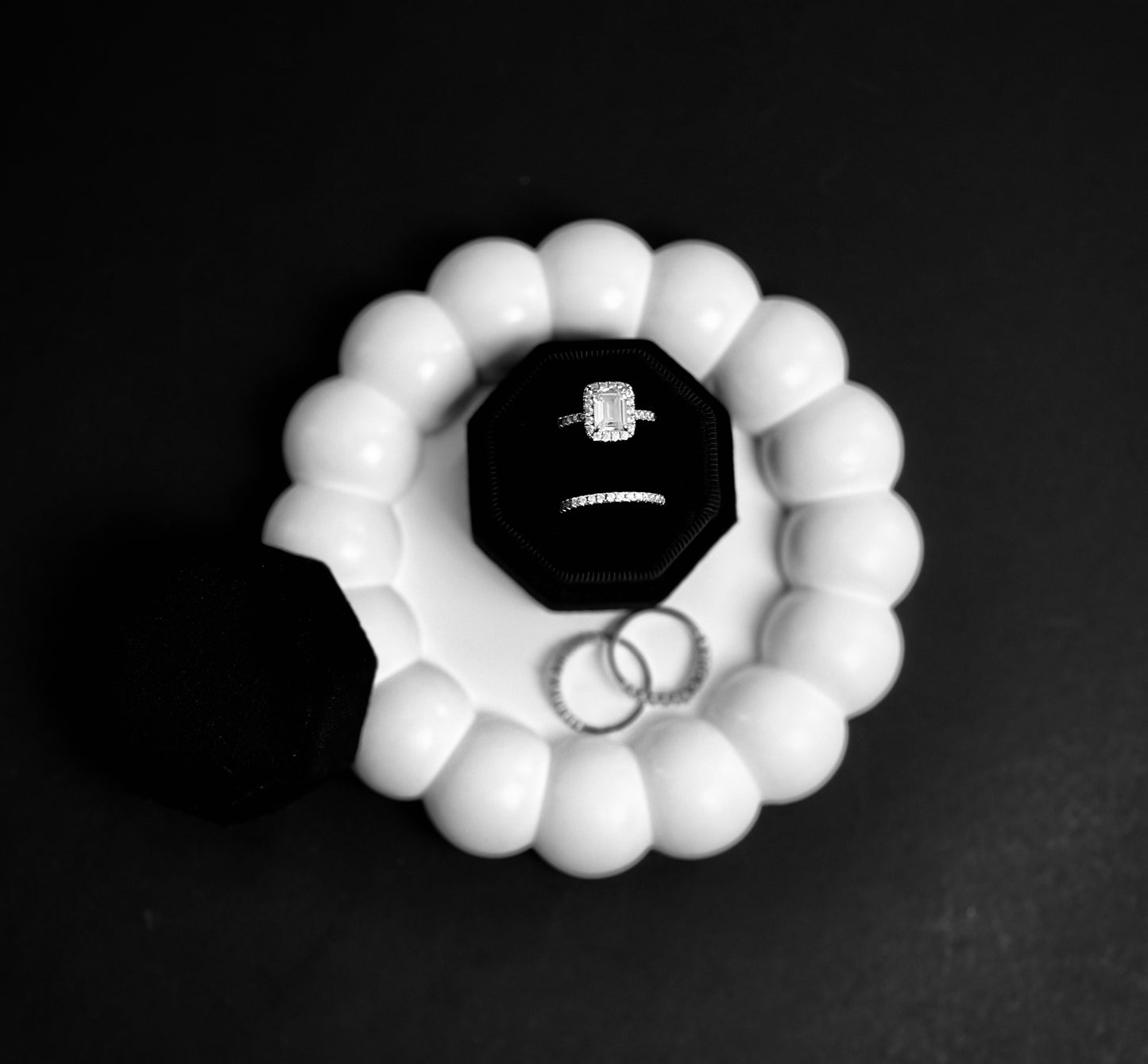 Minimalist Bubble Round Tray