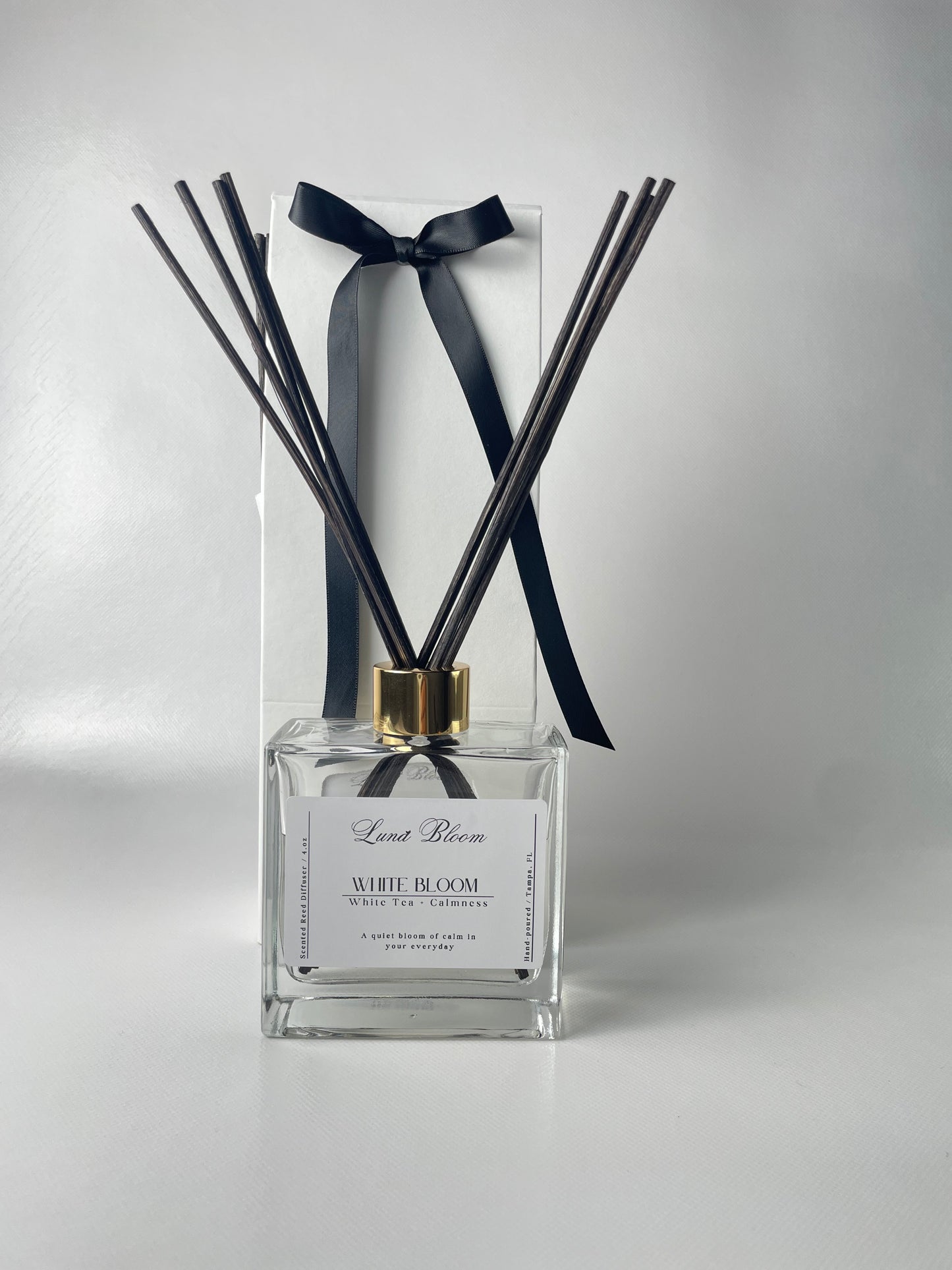 White Bloom Diffuser