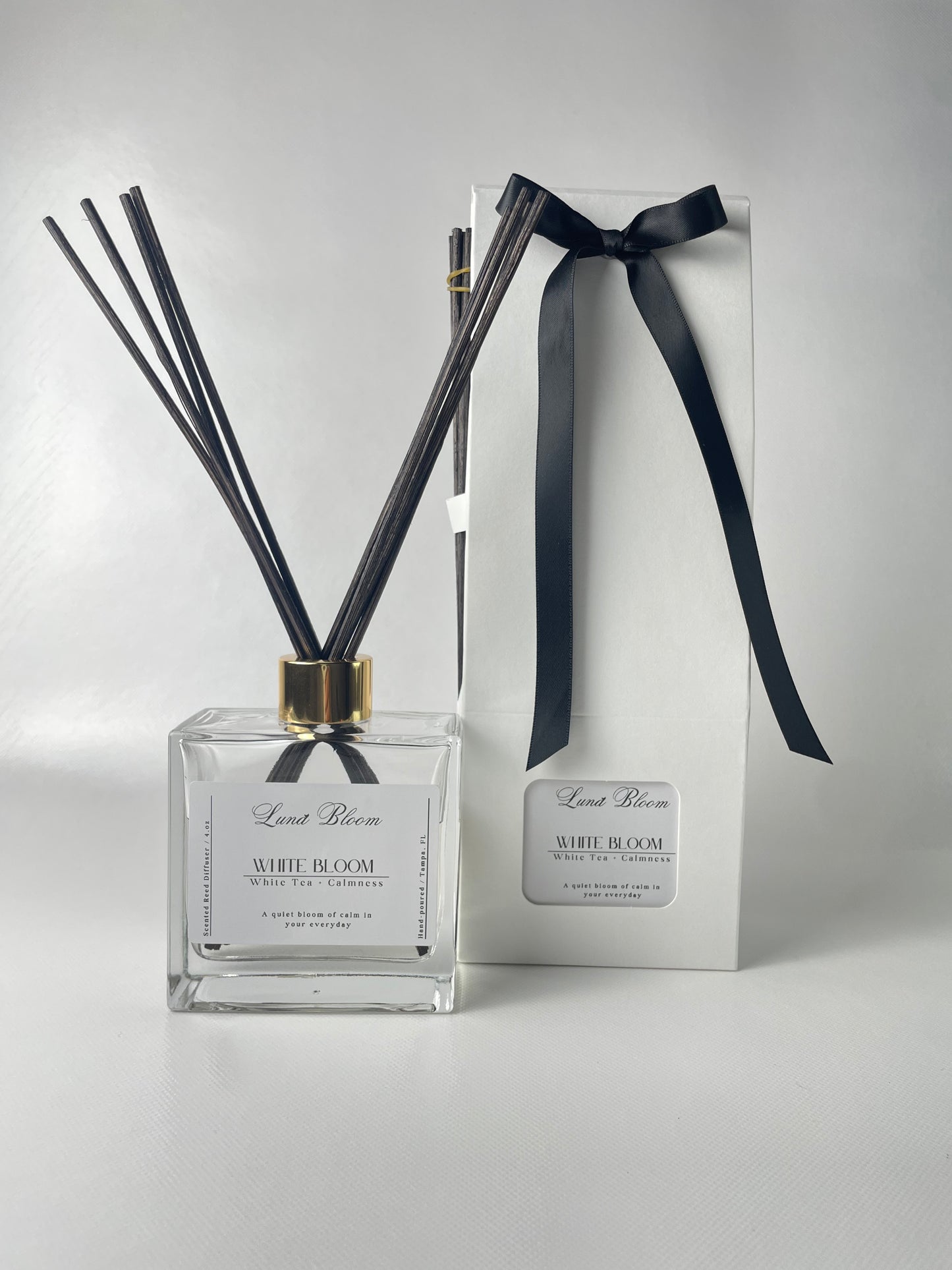 White Bloom Diffuser