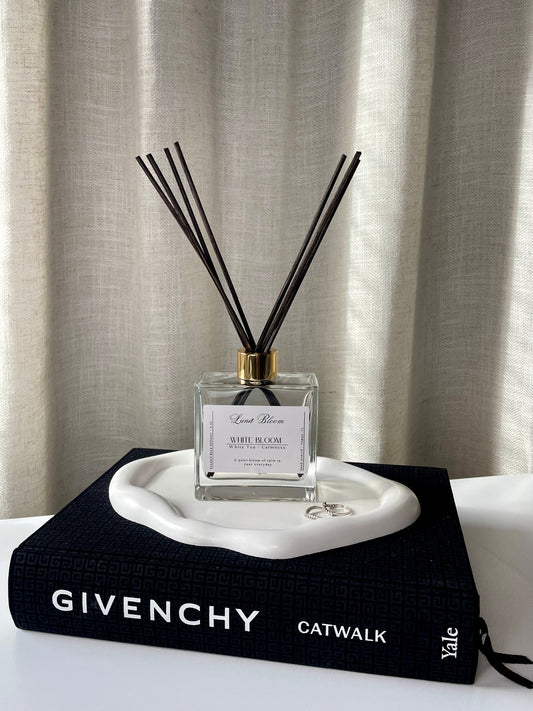 White Bloom Diffuser