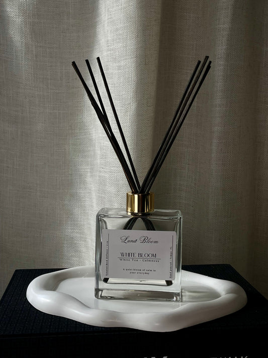 White Bloom Diffuser
